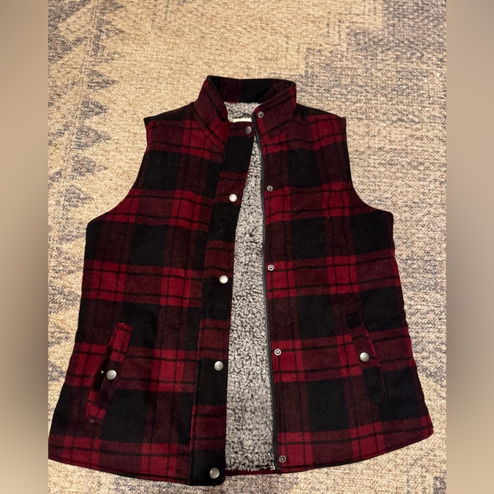 Plaid Red and Navy Women's Fleece Vest (SM)